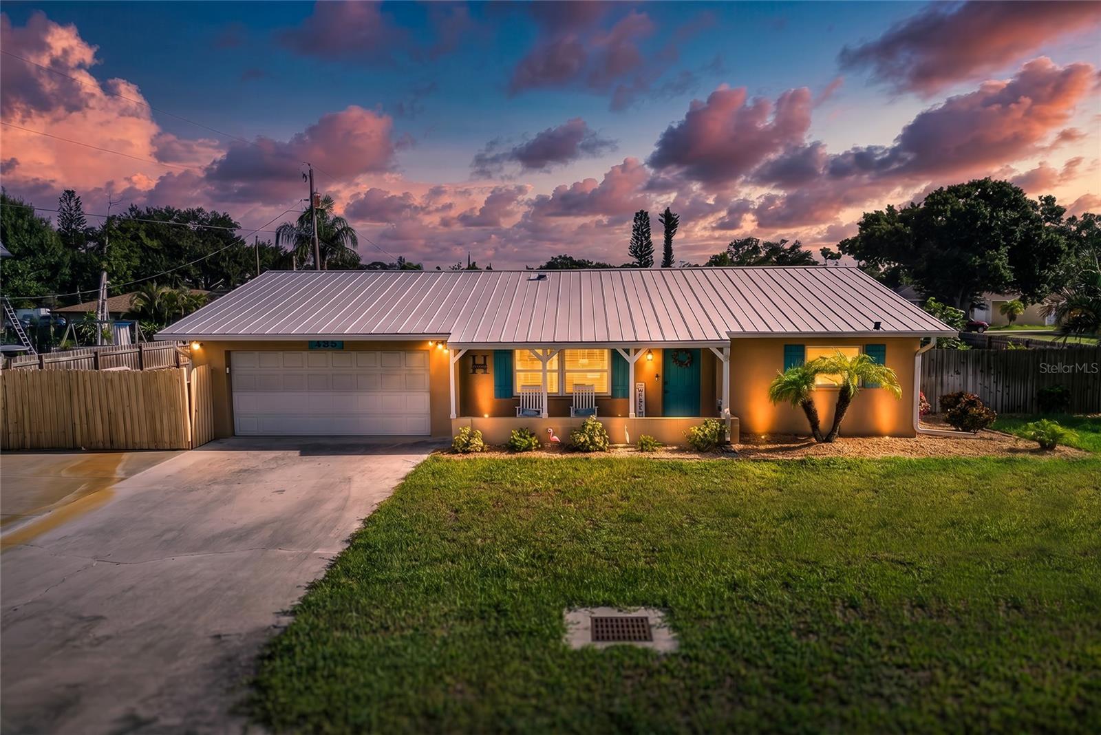 895 E Baffin Dr, Venice, FL 34293