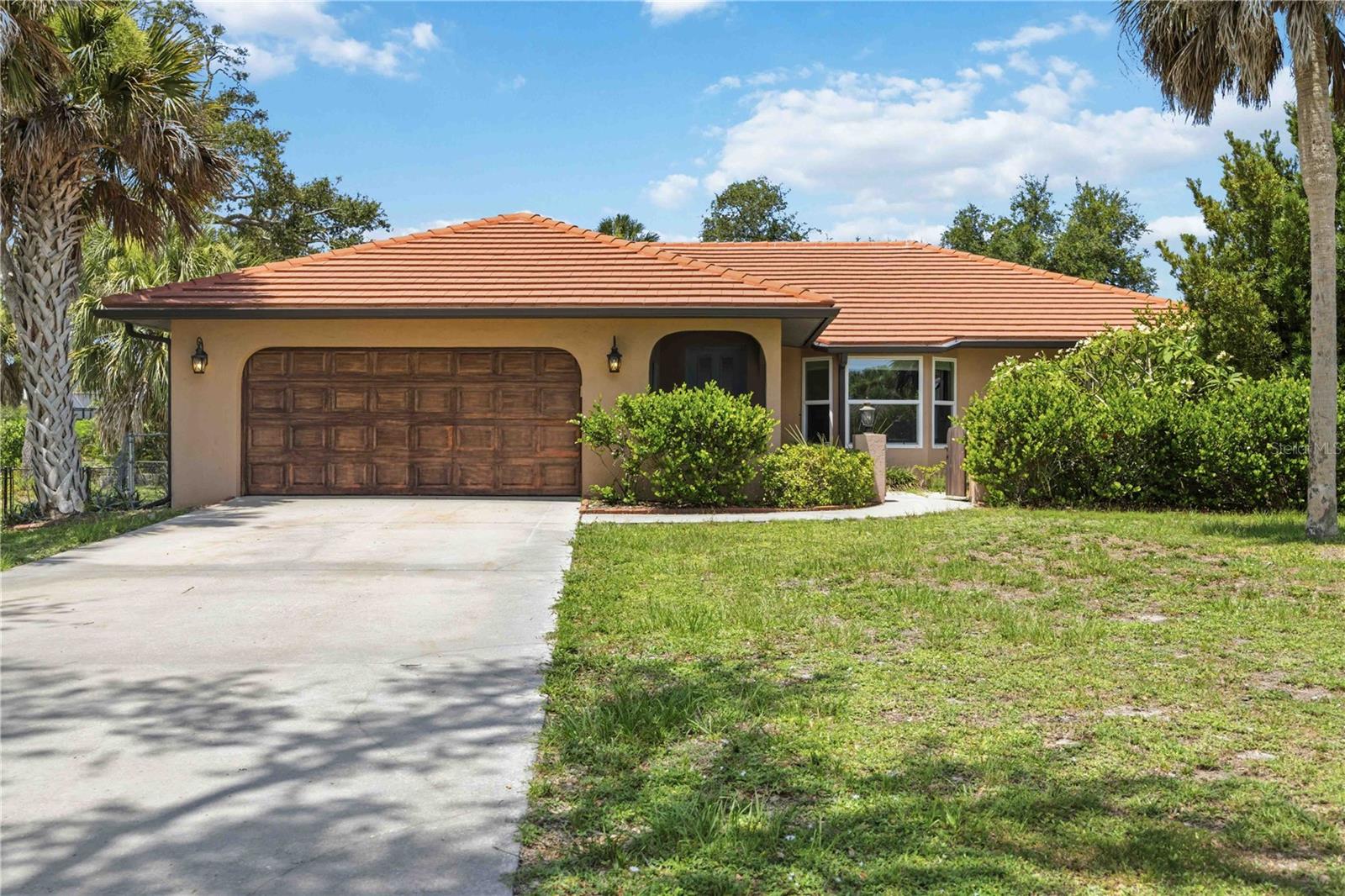 2317 Goya Dr, Nokomis, FL 34275