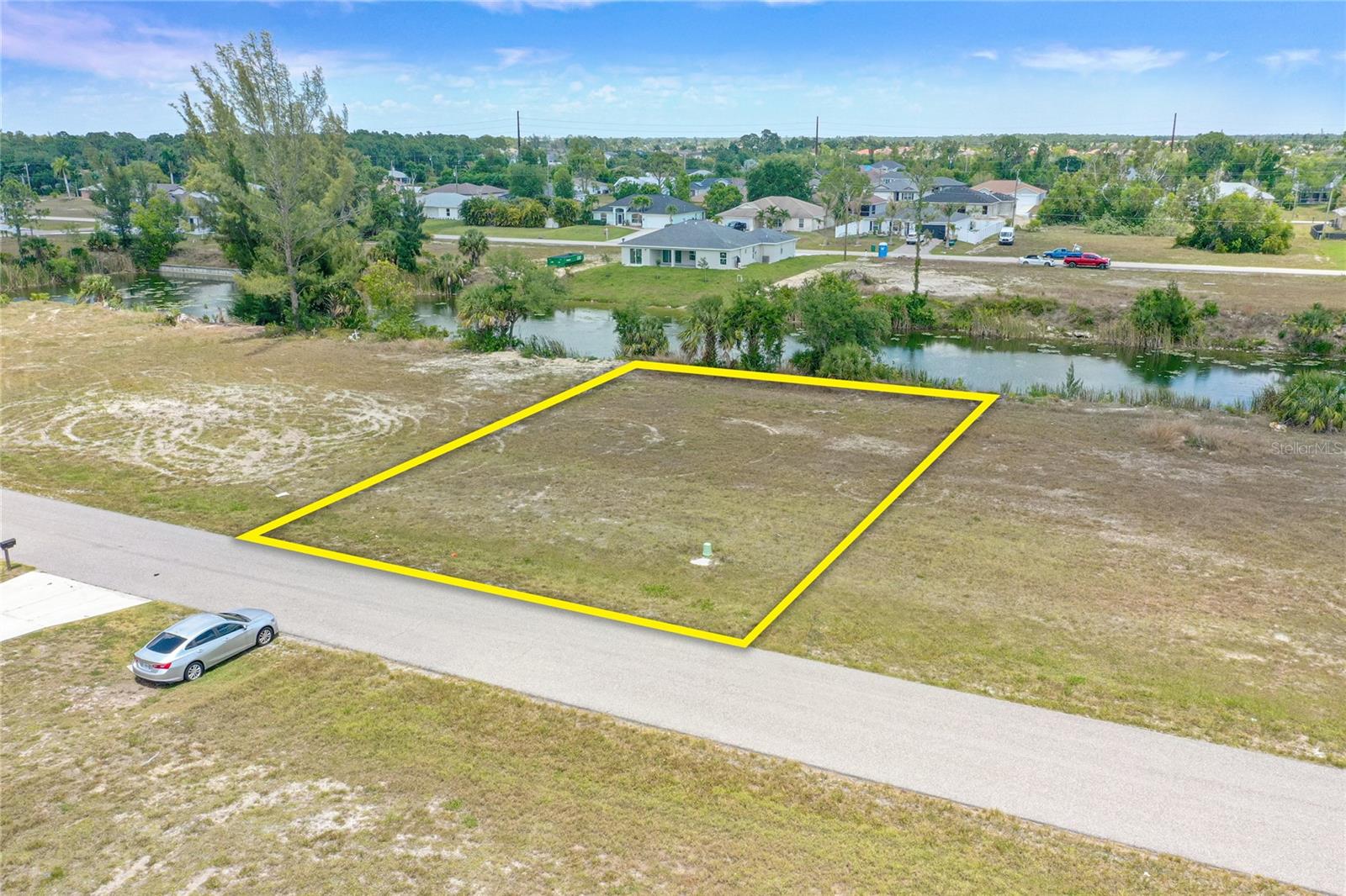 3023 Ne 5th Pl, Cape Coral, FL 33909