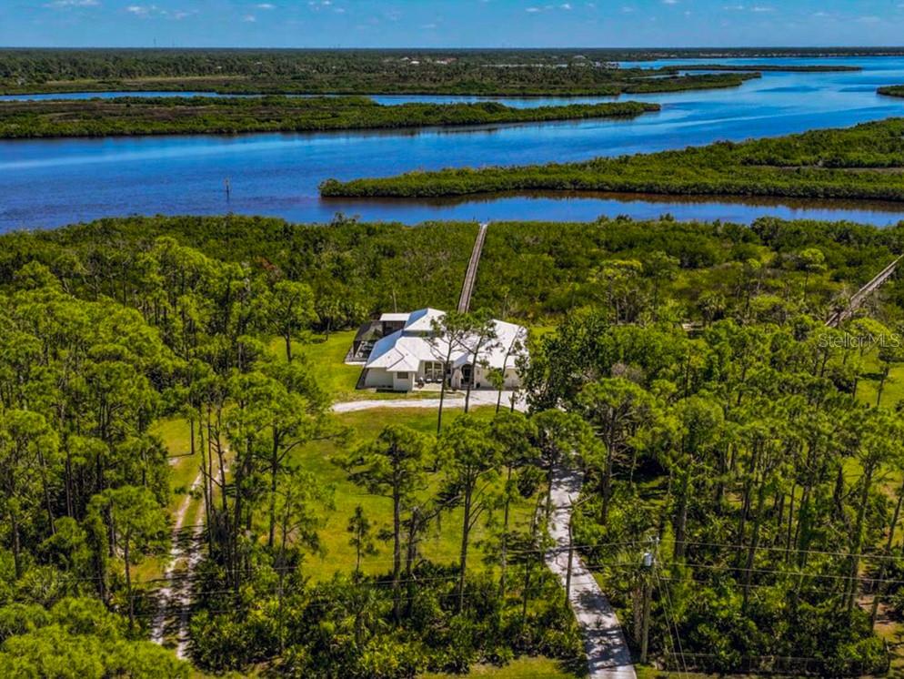 18 Riverfront Dr, Venice, FL 34293