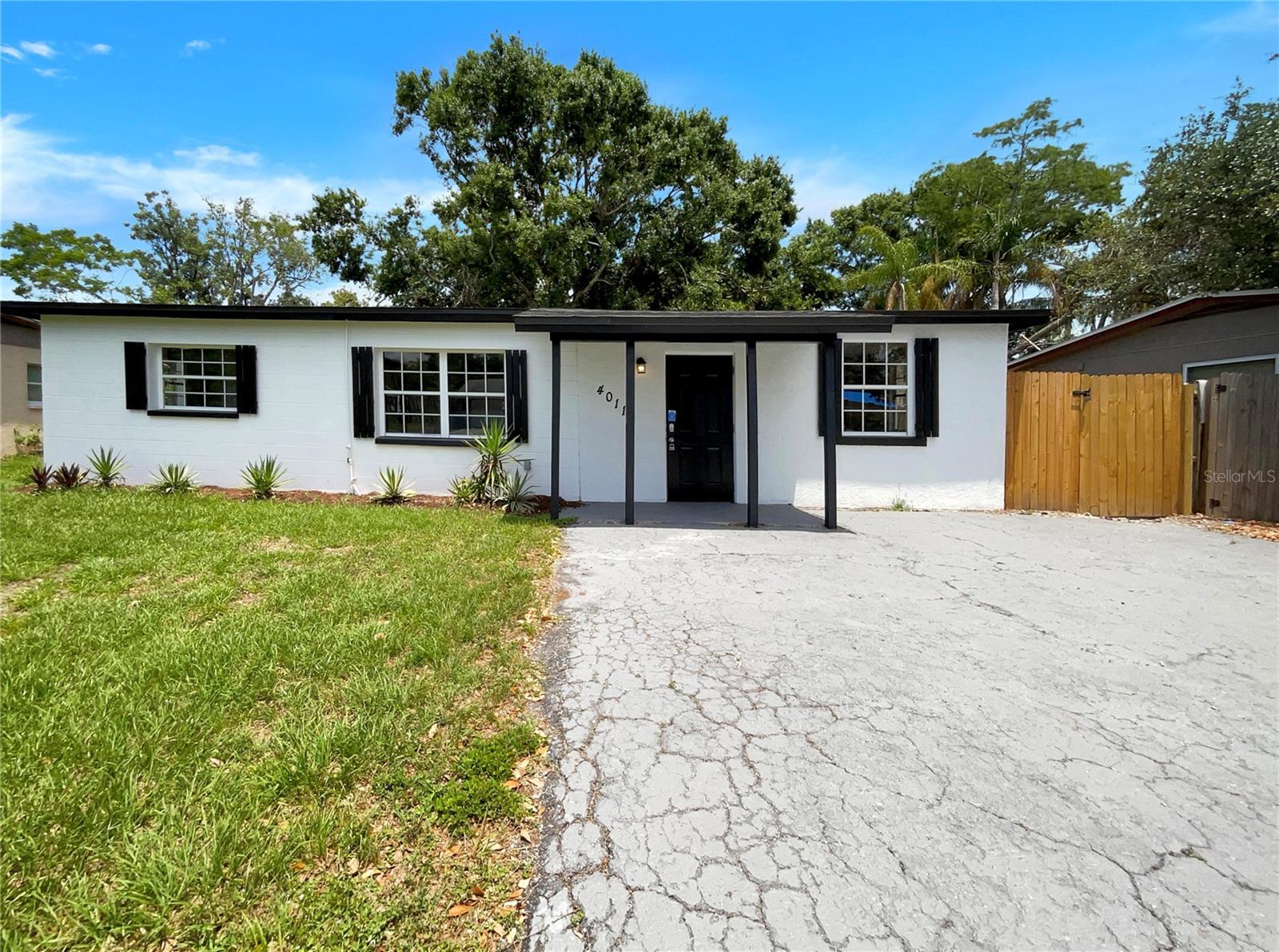 4011 Mesa Ave, Sarasota, FL 34233
