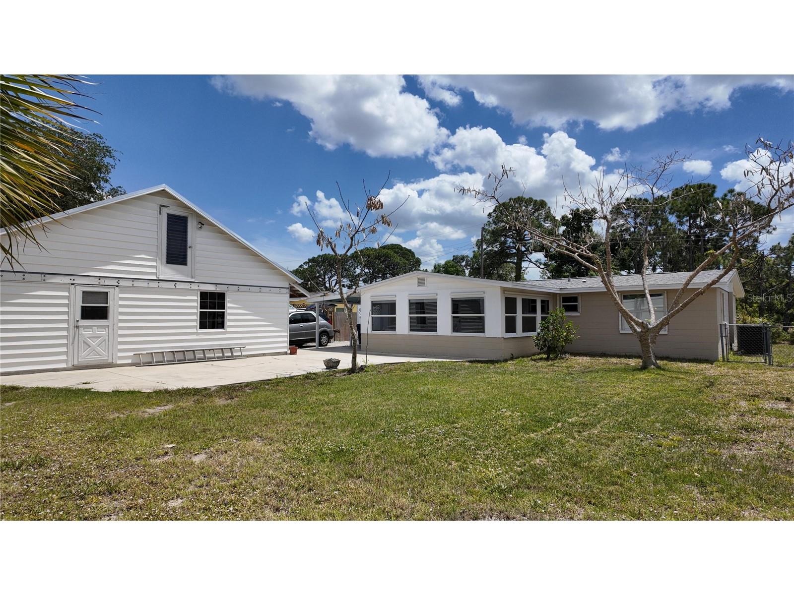 1620 Lakeview Pl, Englewood, FL 34223
