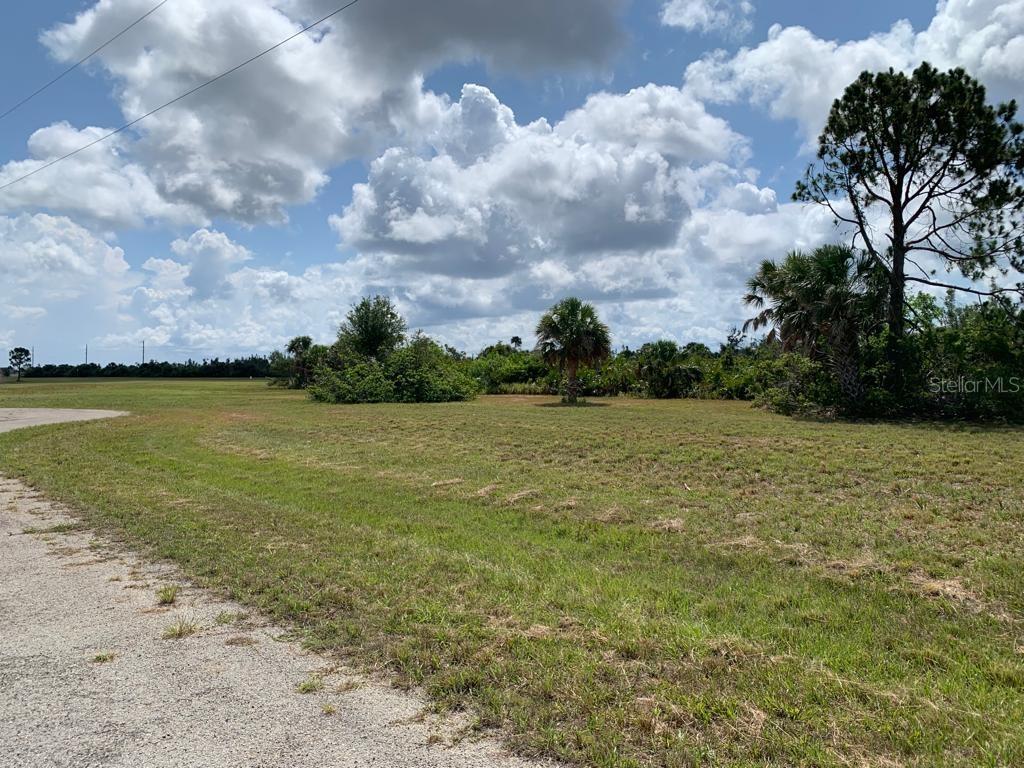 12 Dogwood Ln, Placida, FL 33946