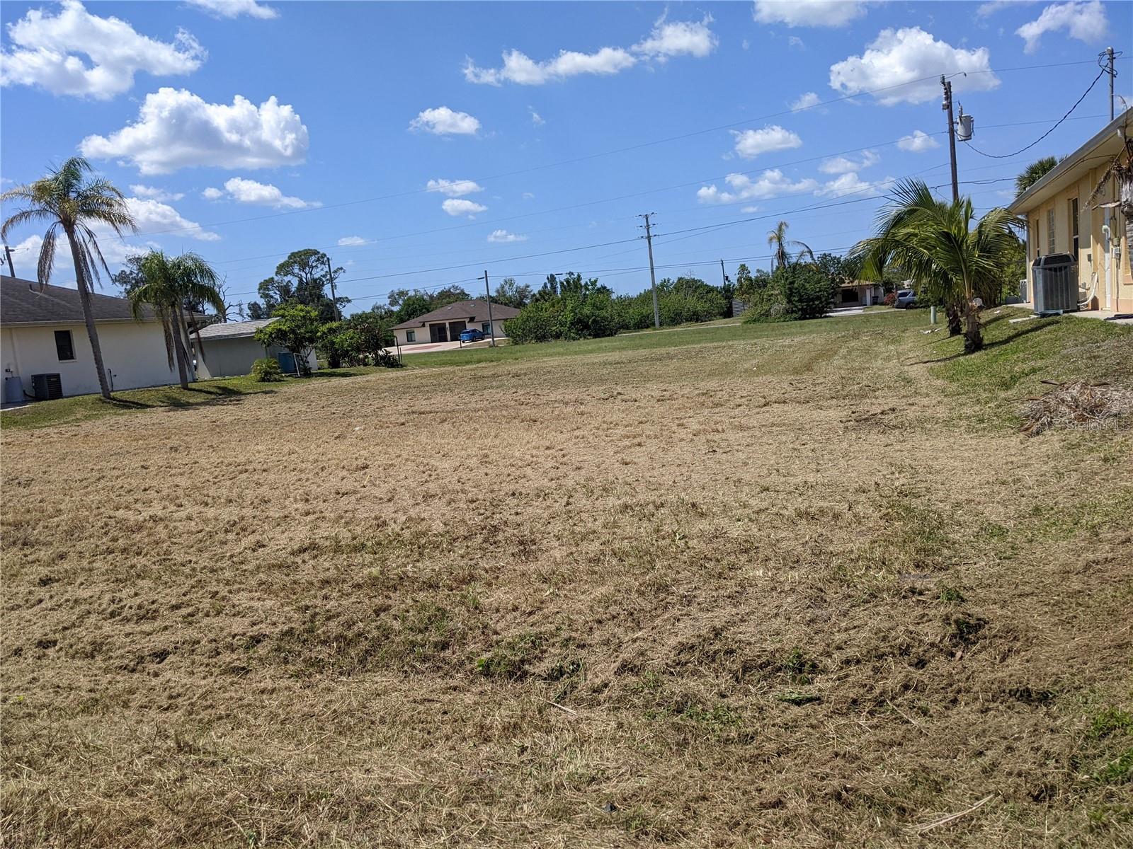 Santurce Ave, North Port, FL 34287