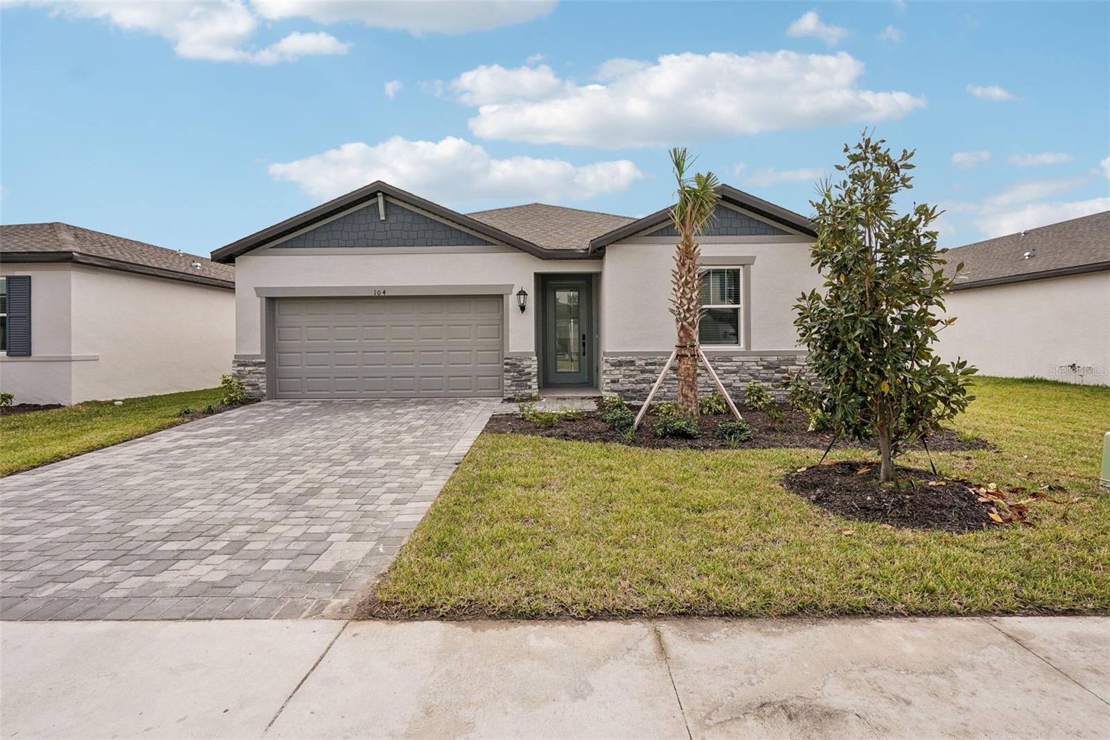 104 Runaway Field Ave, Nokomis, FL 34275