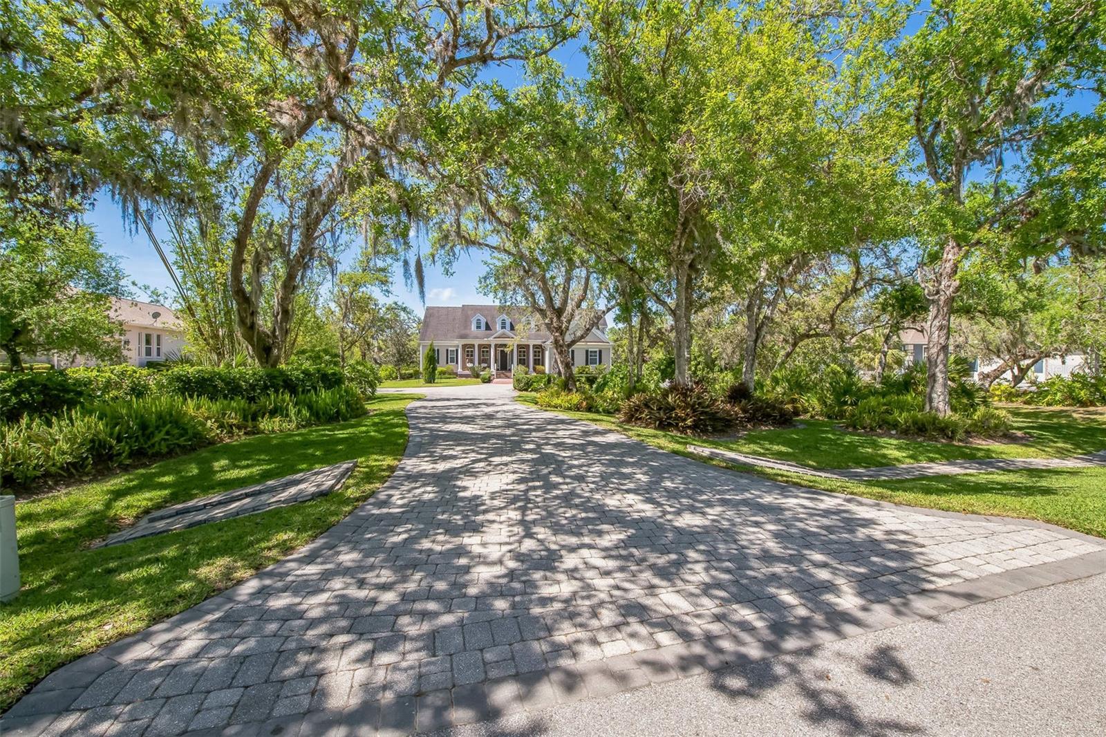 1570 Oakford Rd, Sarasota, FL 34240