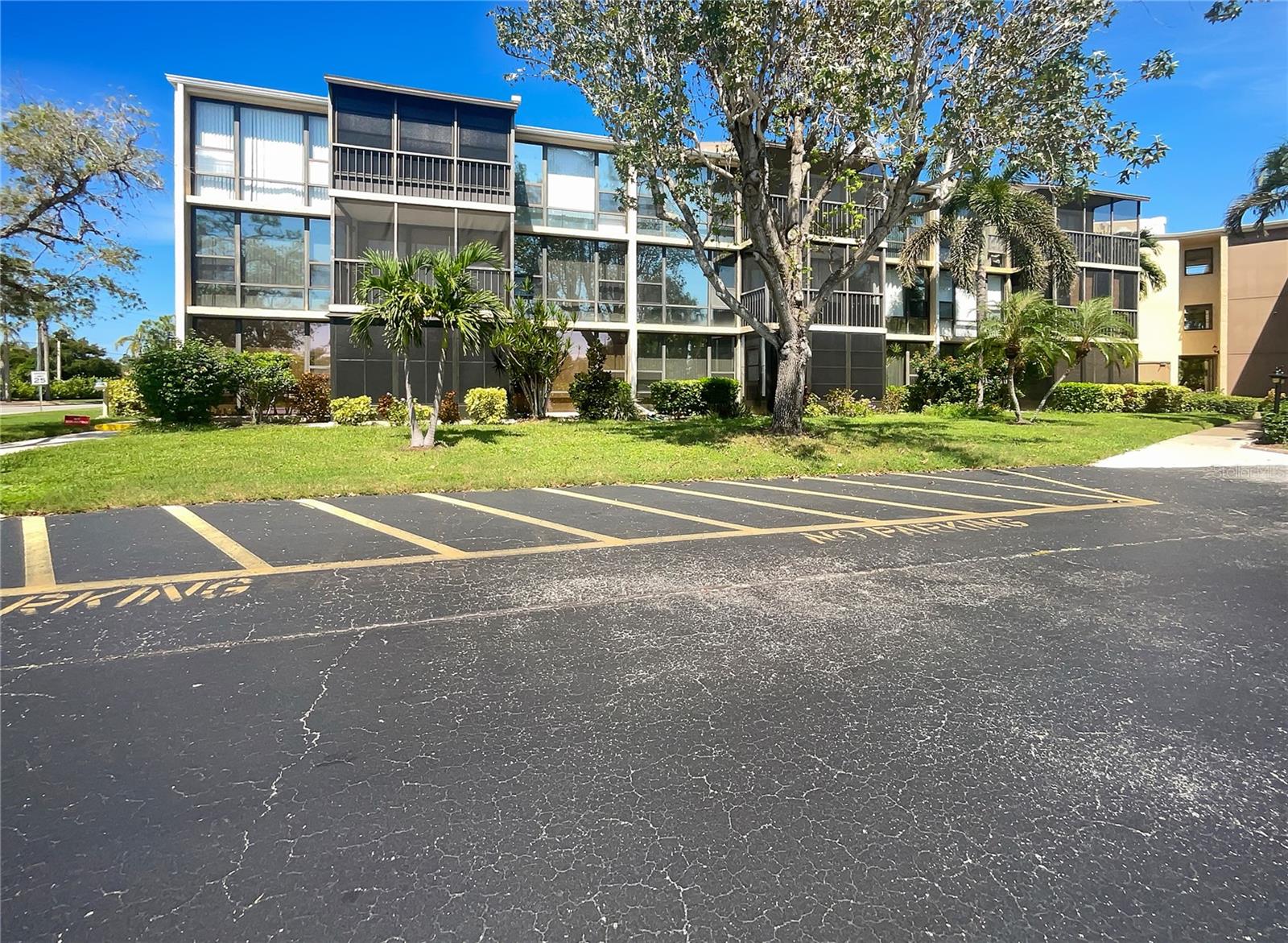 612 Bird Bay Dr S #113, Venice, FL 34285
