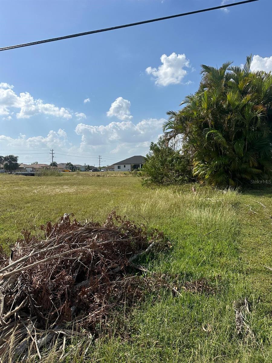 1528 Sw 4th Ct, Cape Coral, FL 33991