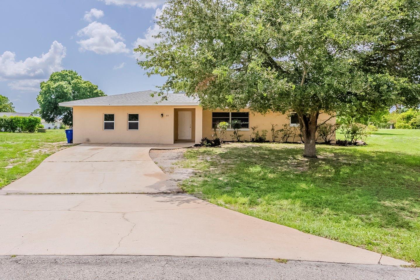 221 Seaton Ave, Lehigh Acres, FL 33936