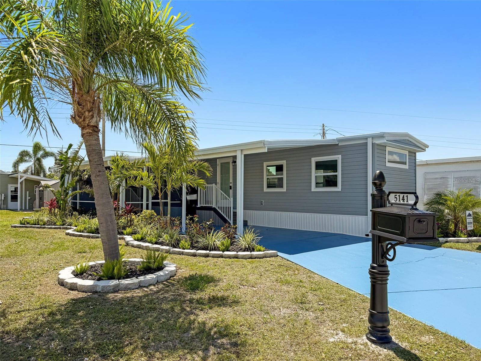 5141 Oakland Hills Ave, Sarasota, FL 34234