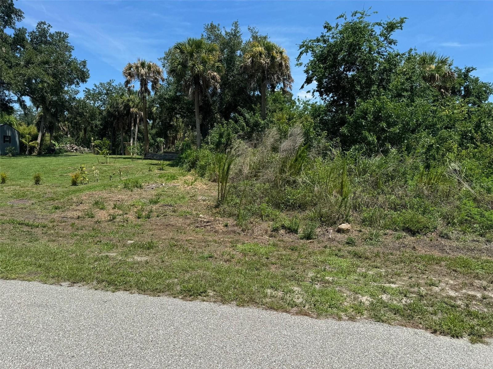 * Namatka Ave #21, North Port, FL 34288