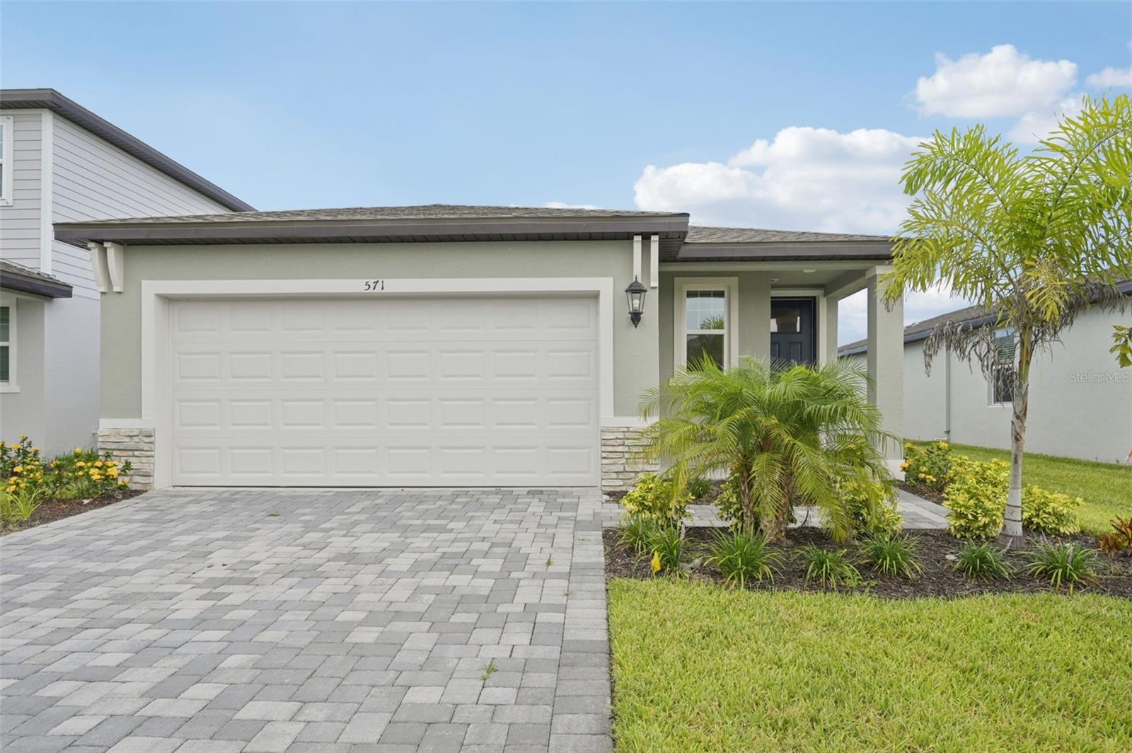 571 Sun Chaser Dr, Nokomis, FL 34275