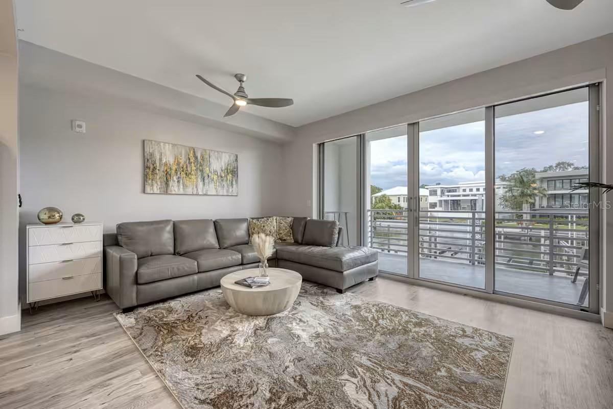 1709 N Tamiami Trl #220, Sarasota, FL 34234