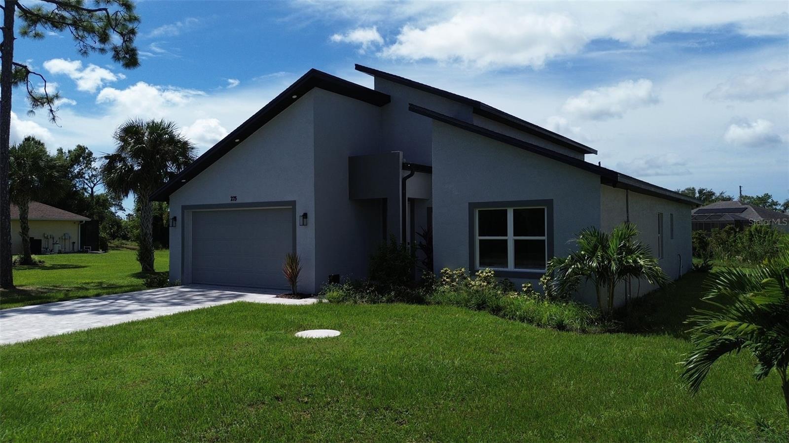275 Antis Dr, Rotonda West, FL 33947