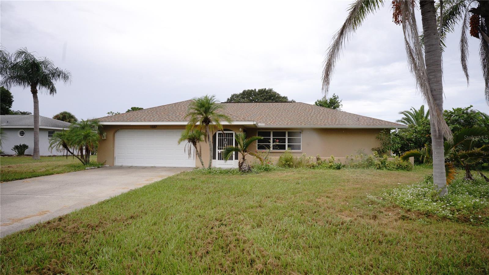 1337 Whispering Ln, Venice, FL 34285
