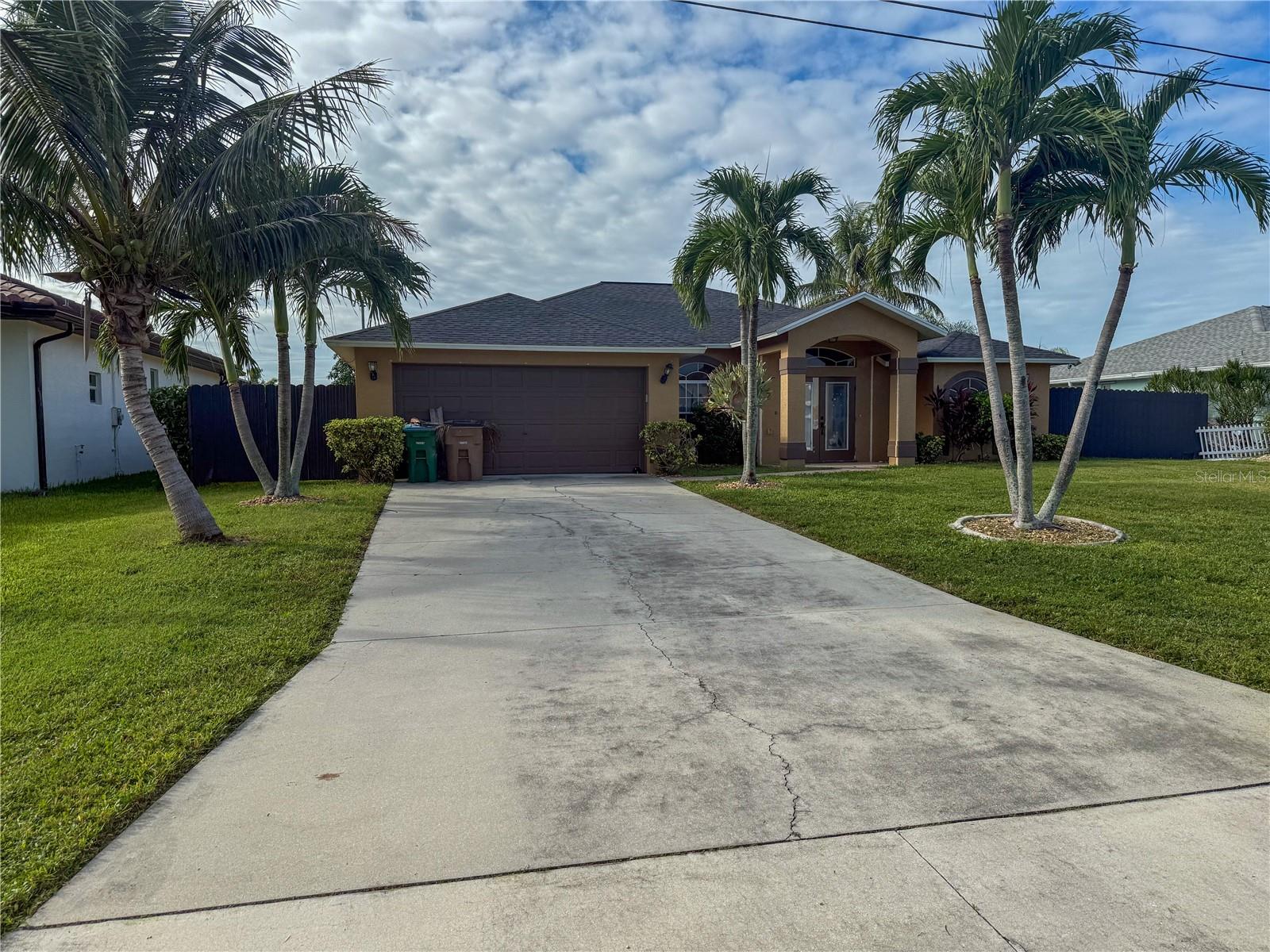 1824 Sw 28th Ln, Cape Coral, FL 33914