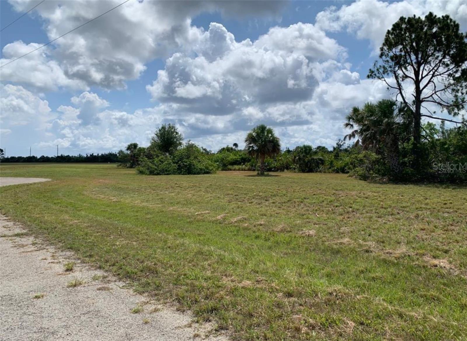 12 Dogwood Ln, Placida, FL 33946