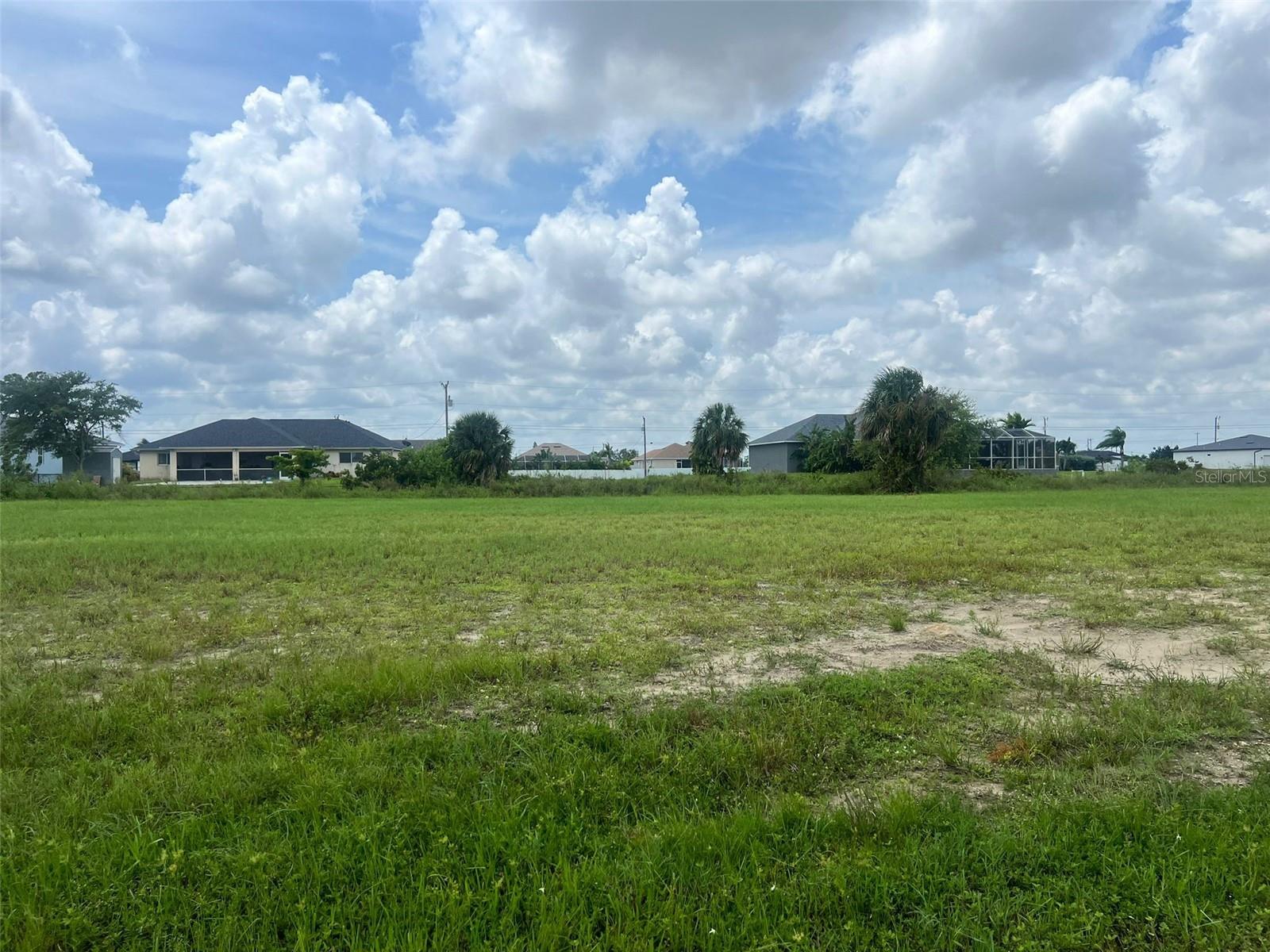 1802 Ne 14th St, Cape Coral, FL 33909