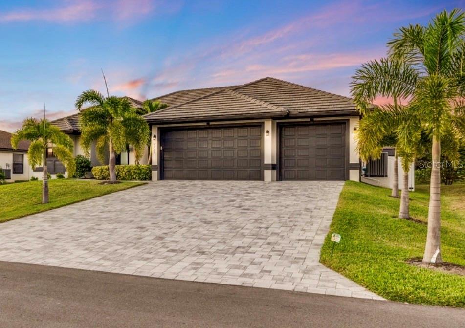 2733 Sw 25th St, Cape Coral, FL 33914