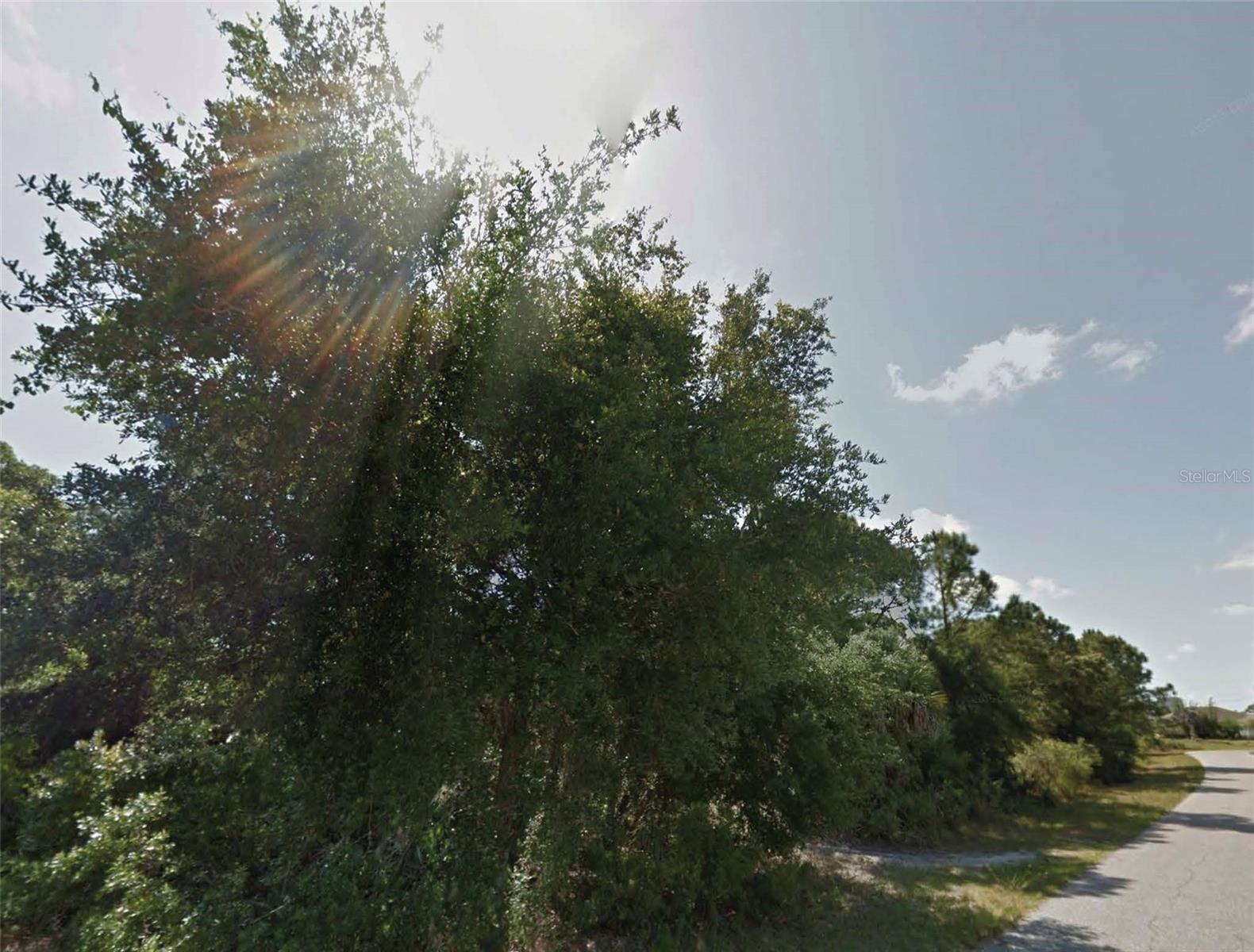 Van Raub St, North Port, FL 34291