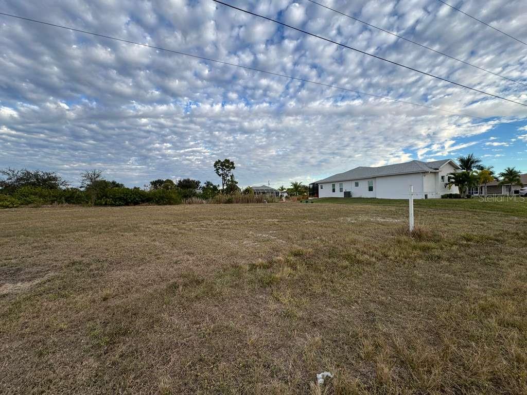 1905 Ne 18th Pl, Cape Coral, FL 33909