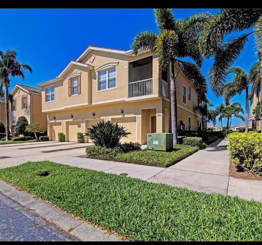 3672 Parkridge Cir #27-106, Sarasota, FL 34243