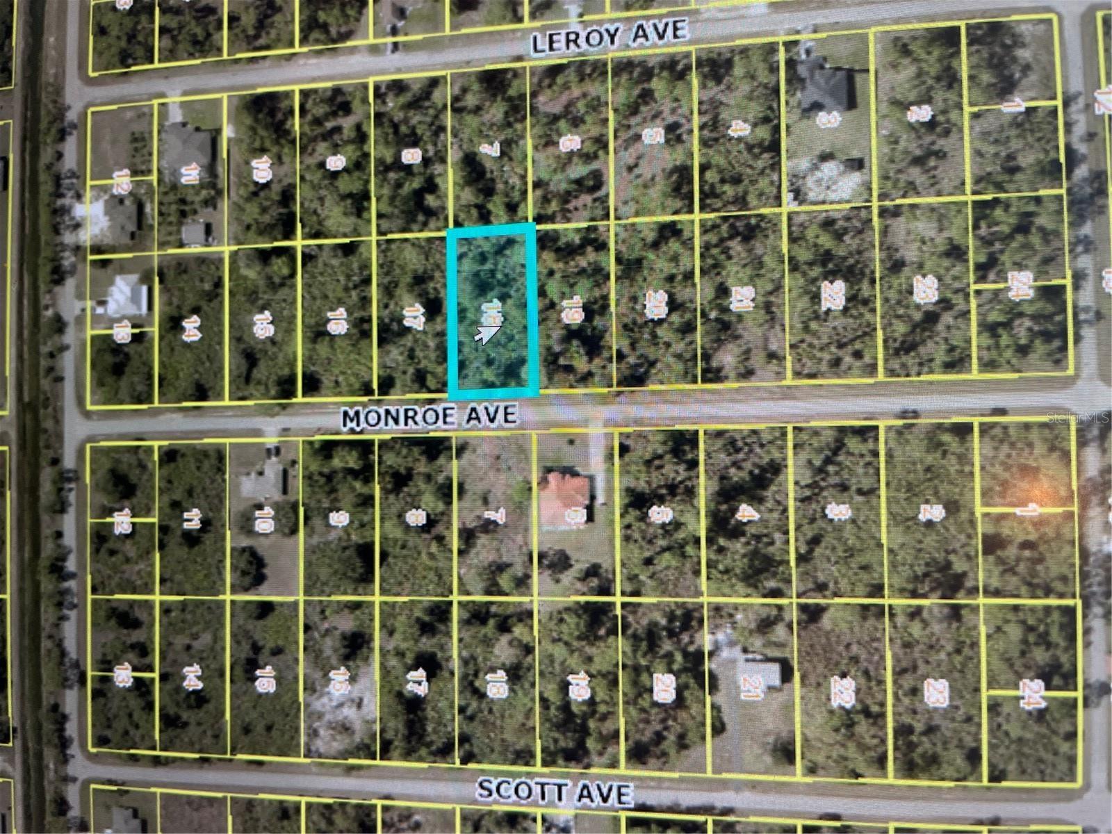 811 Monroe Ave, Lehigh Acres, FL 33972