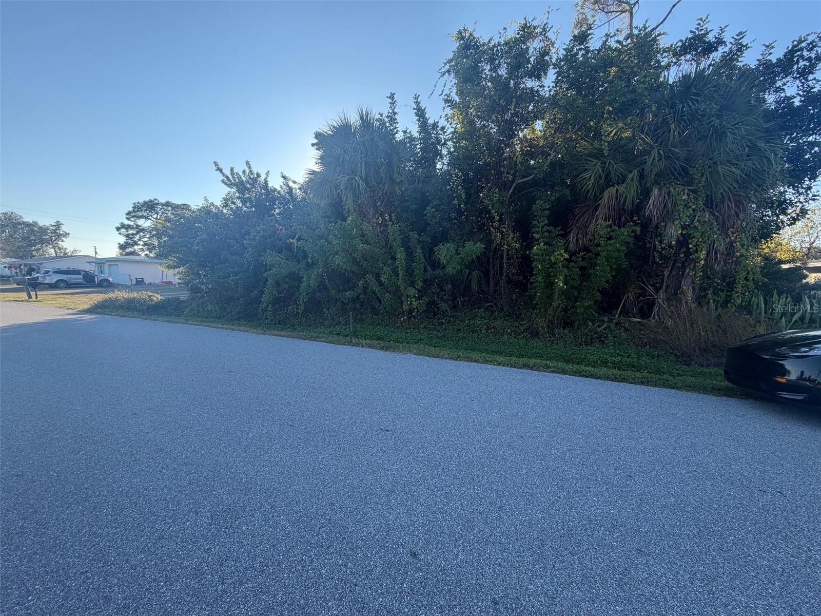 566 Ridgewood St Nw, Port Charlotte, FL 33952