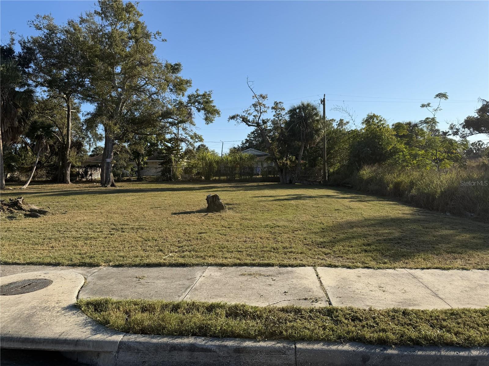 1472 22nd St, Sarasota, FL 34234