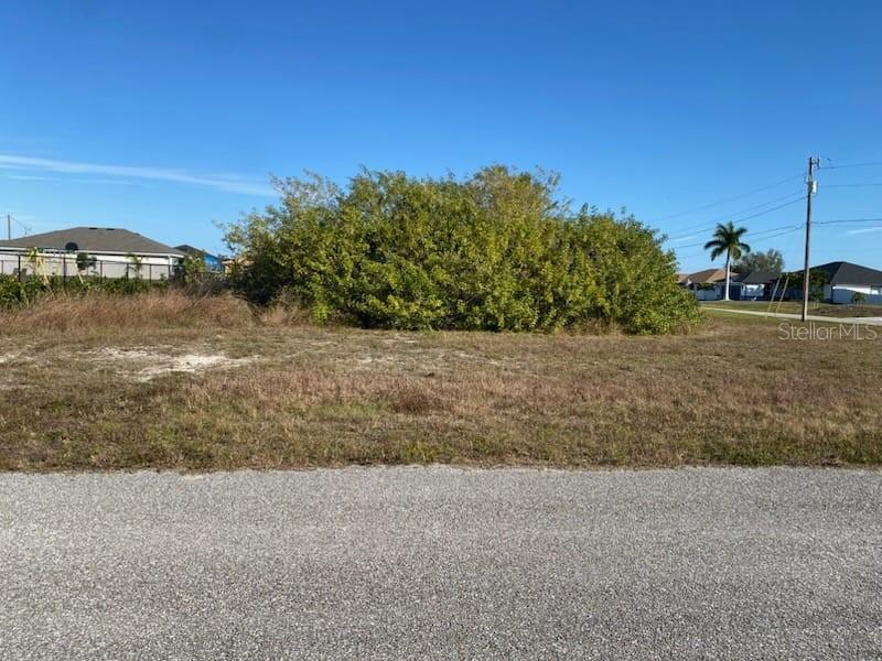 2002 Ne 6th Place Pl, Cape Coral, FL 33909