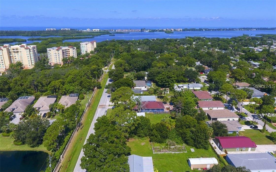 1867 Vamo Way, Sarasota, FL 34231