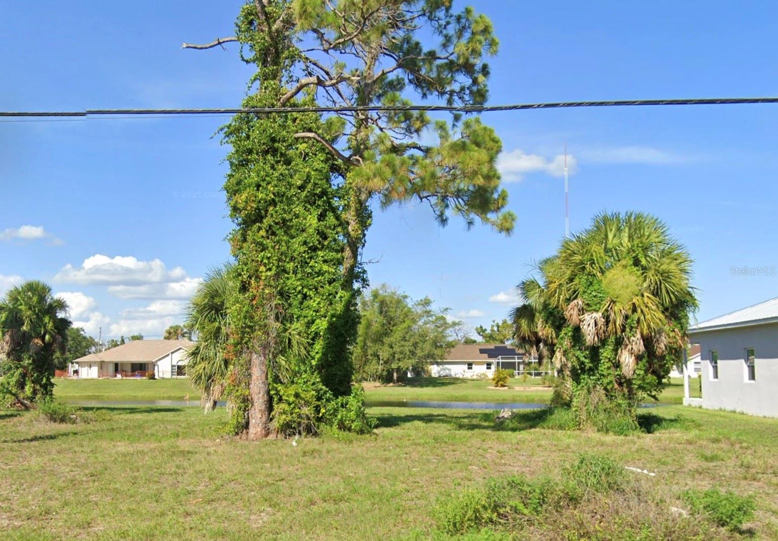 835 Rotonda Cir, Rotonda West, FL 33947