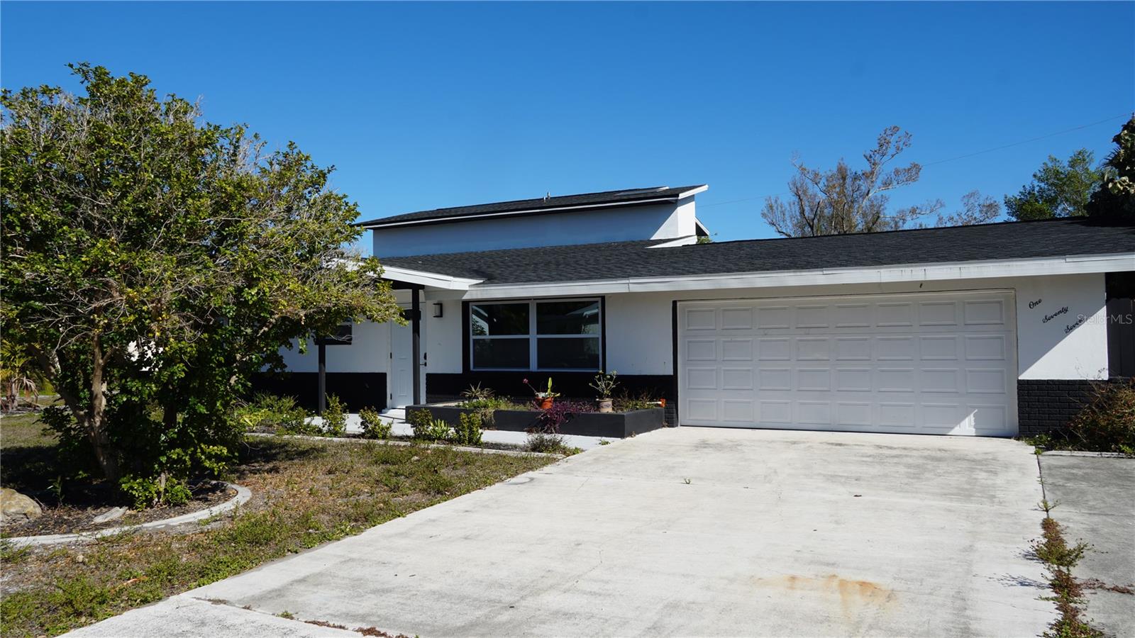 177 Dowling Ave Ne, Port Charlotte, FL 33952