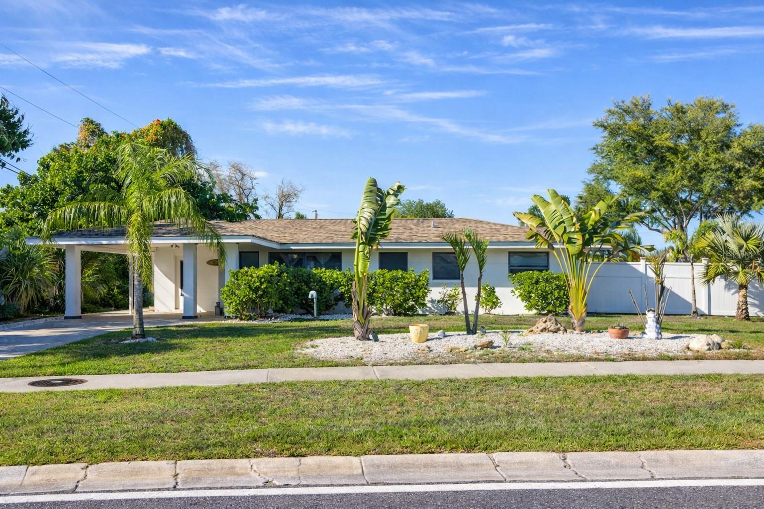 2445 Constitution Blvd, Sarasota, FL 34231