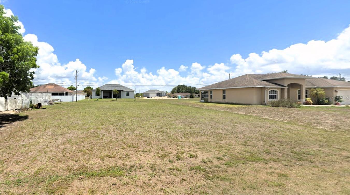 1407 Ne 12th Pl, Cape Coral, FL 33909