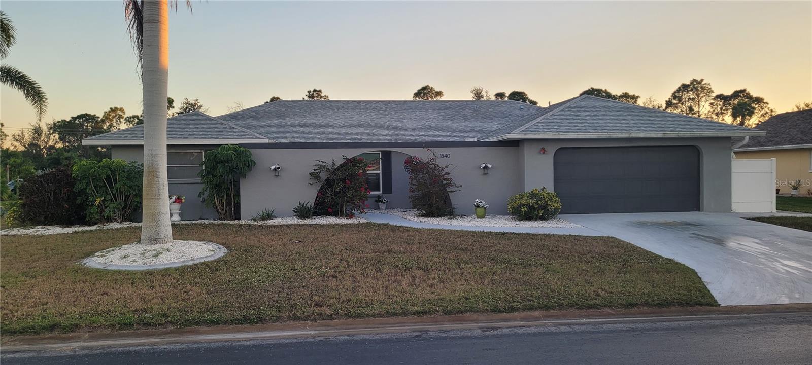 1840 Flametree Ln, Venice, FL 34293