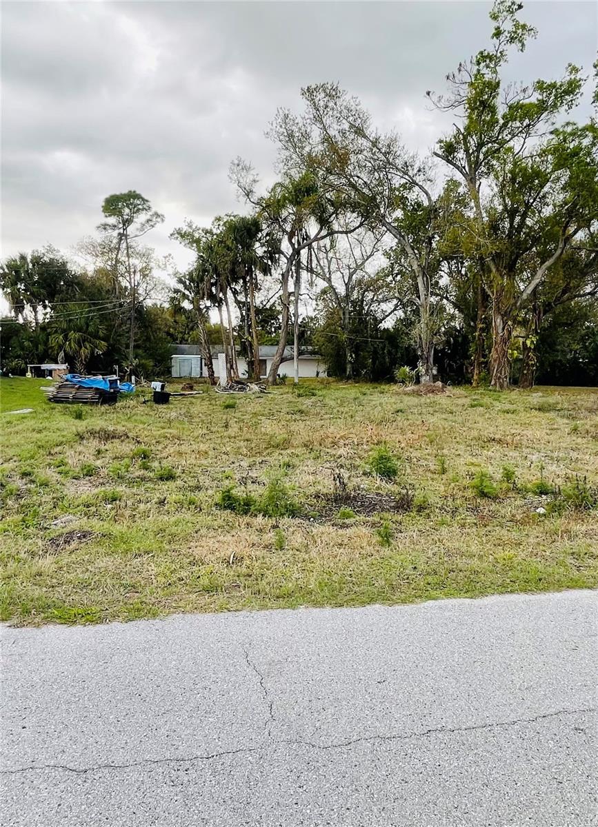 1365 Nimrod St, Port Charlotte, FL 33952