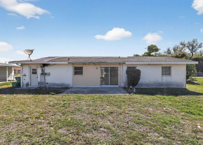 462 Ridgewood St Nw, Port Charlotte, FL 33952