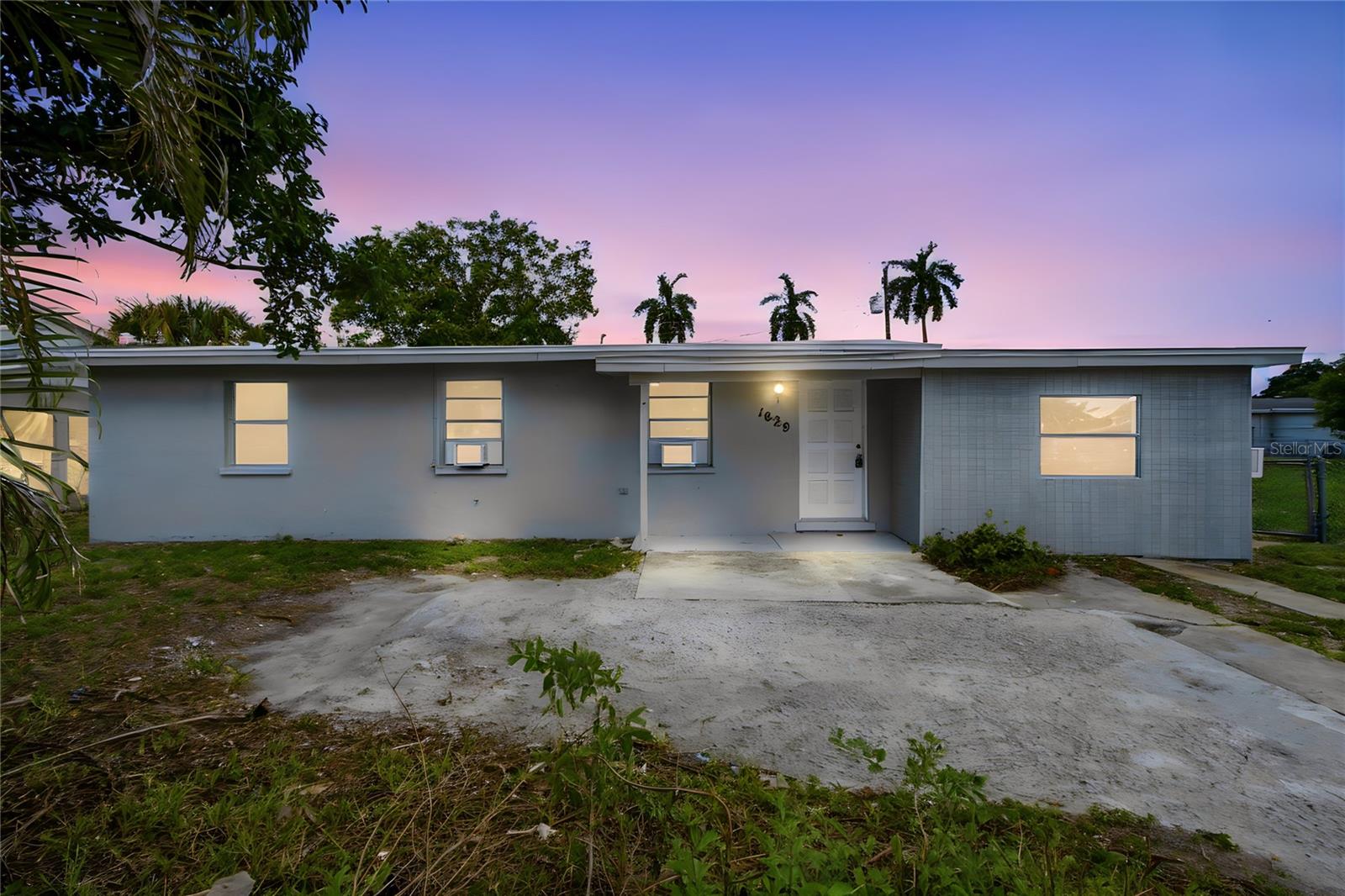 1629 Pawnee St, Fort Myers, FL 33916