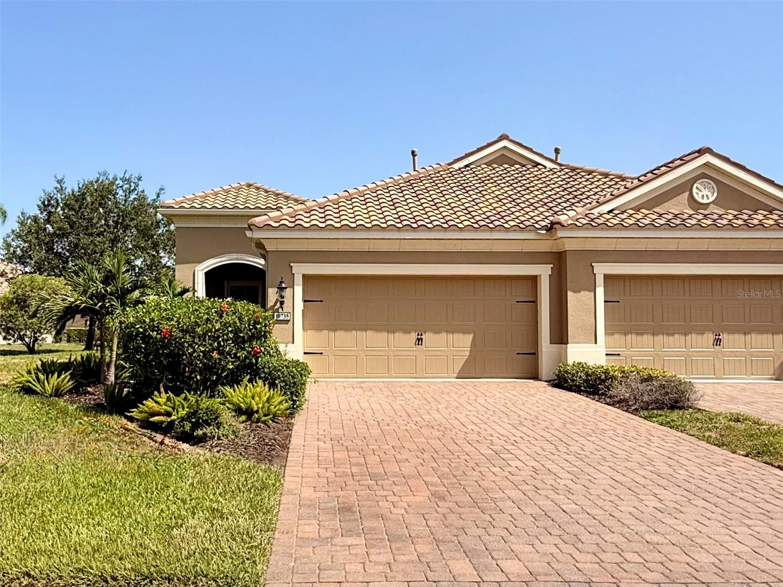 10735 Trophy Dr, Englewood, FL 34223