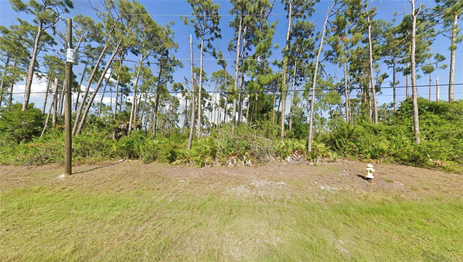 129 Hobo Rd, Rotonda West, FL 33947