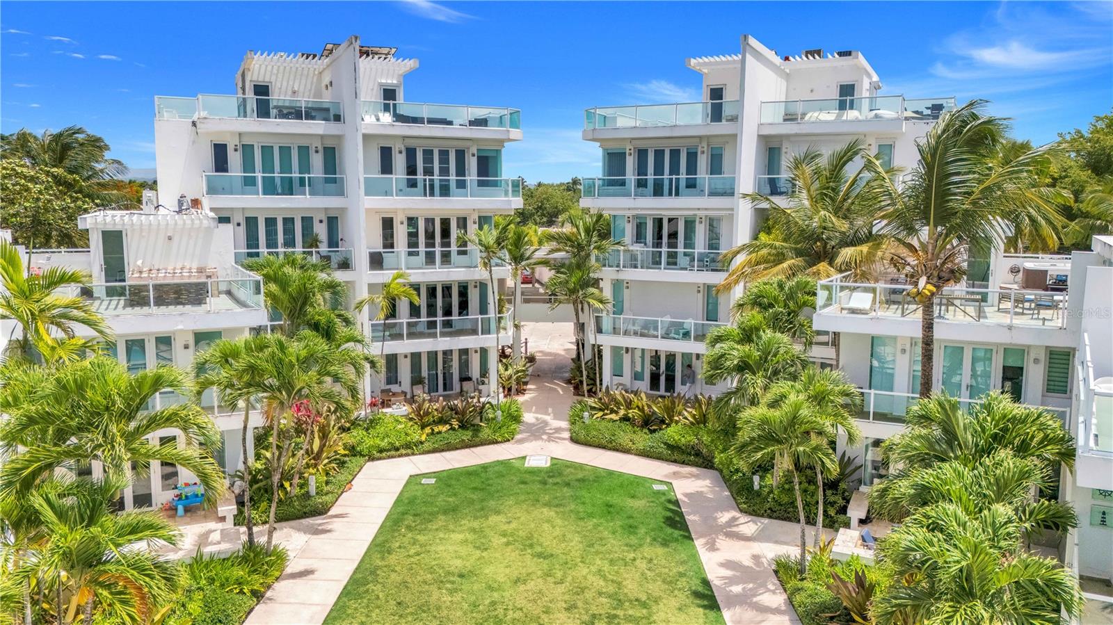 7 Paseo De La Balandras #7, Dorado, PR 00646
