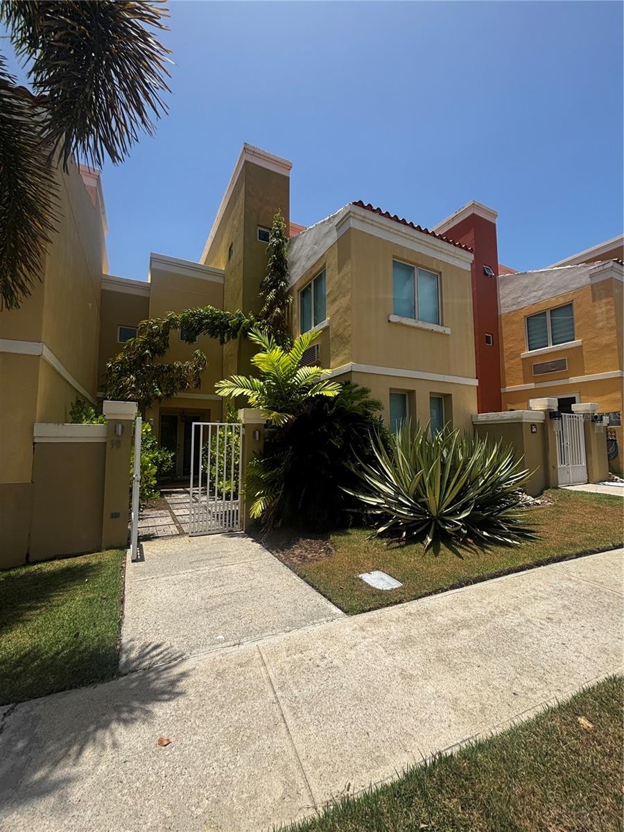 98 Via Positano #98, Humacao, PR 00791