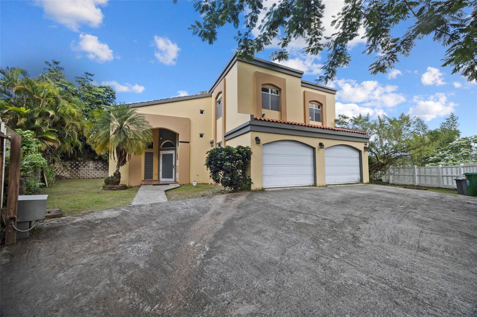 Calle 1 B-6, Lomas Del Sol Dev., Guaynabo, PR 00971