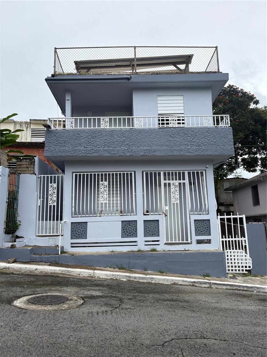 34 Clemente Colon, Juncos, PR 00777