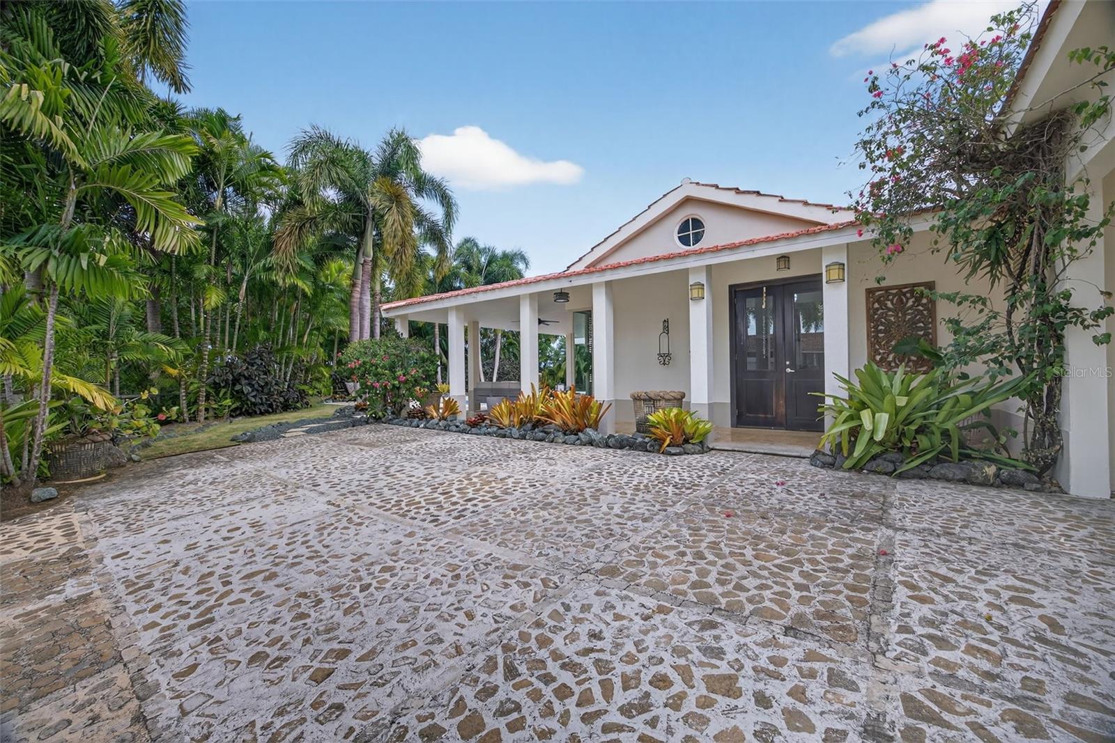 114 Los Lotos St, Dorado, PR 00646