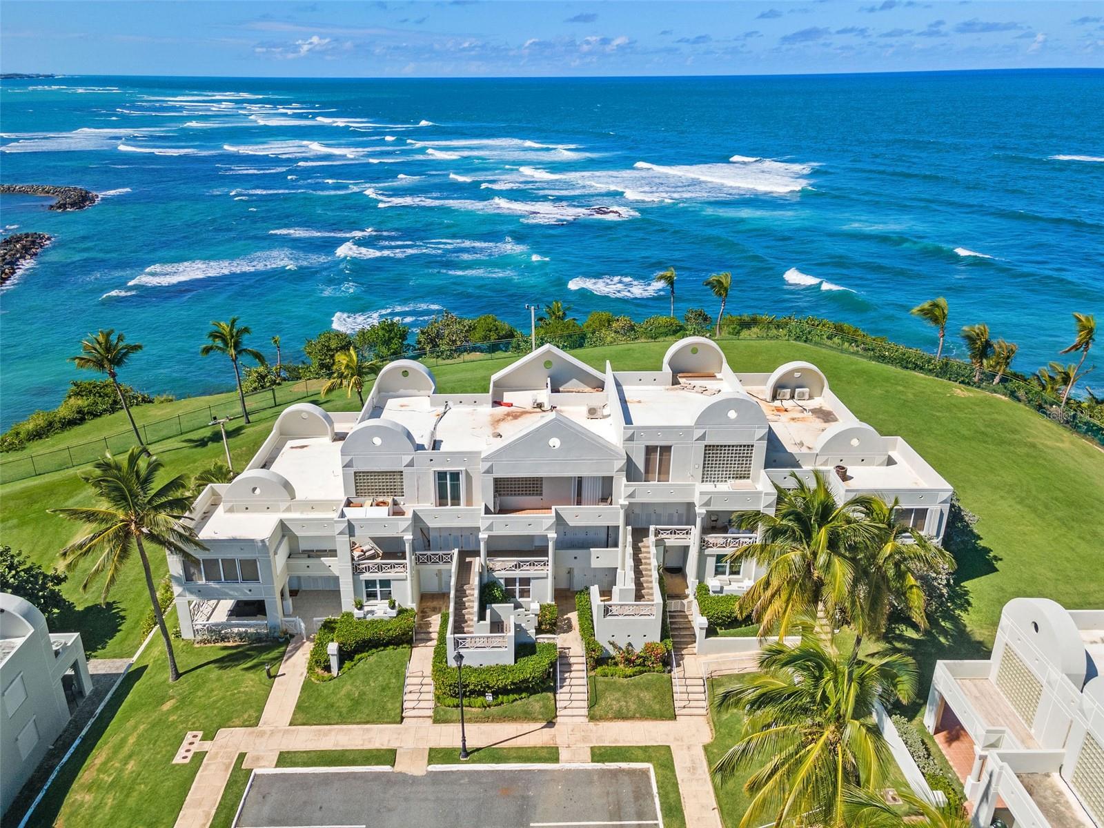 Villas De Costa Dorada #H3, Dorado, PR 00646