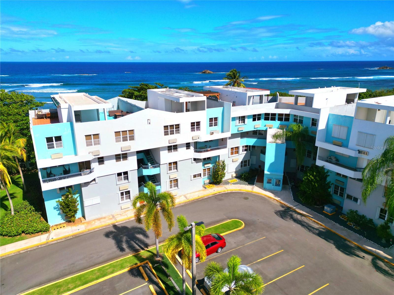 St 686 Cond. Chalets De La Playa #579, Vega Baja, PR 00693