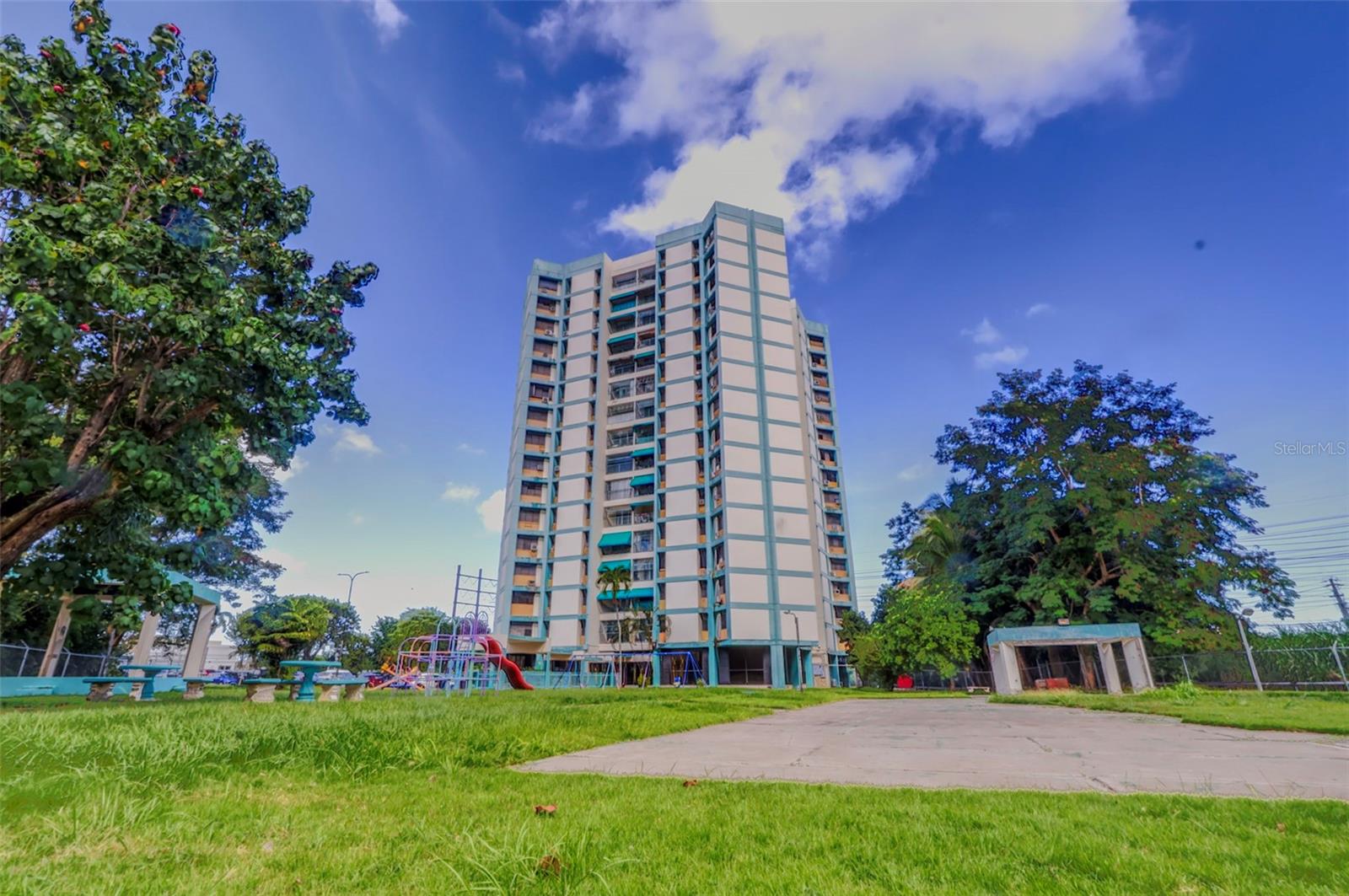 505 Condo. Torres De Carolina #505, Carolina, PR 00987