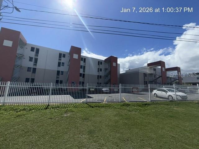 Apt  B 305 Challets De Las Palmas #305, Humacao, PR 00791